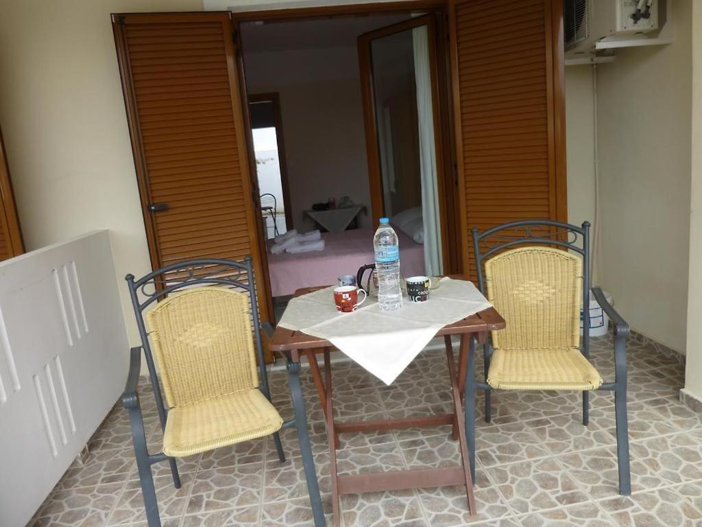 Anesis Apartments Agia Marina  Exterior foto